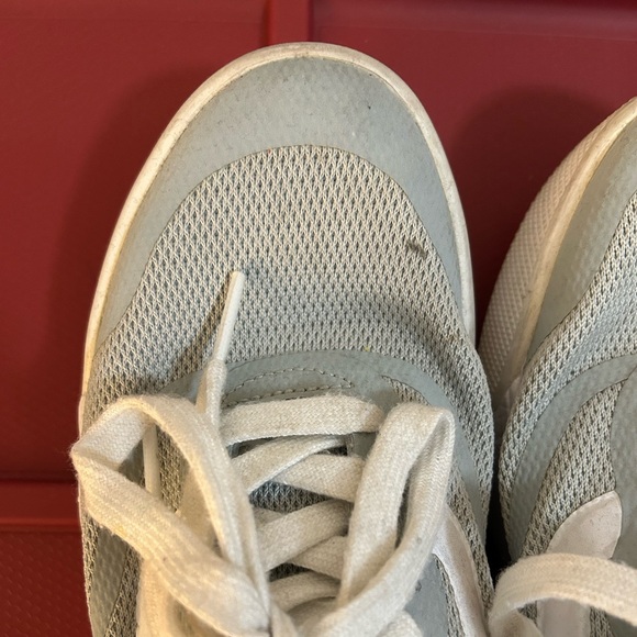 Women’s Vans Ultrarange Sneakers - Picture 5 of 8